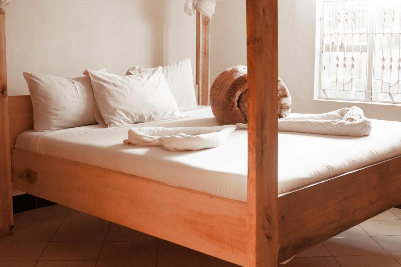The Secret Garden Hotel Moshi Extérieur photo