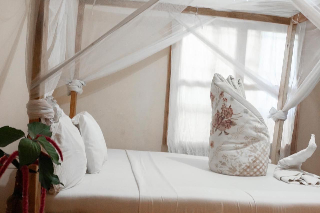 The Secret Garden Hotel Moshi Extérieur photo