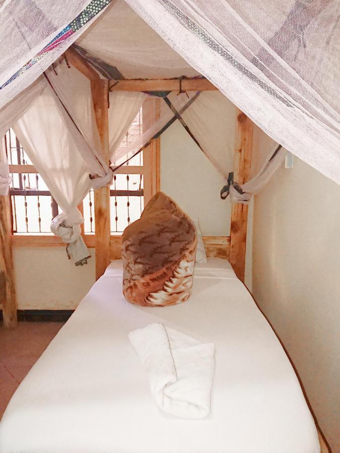The Secret Garden Hotel Moshi Extérieur photo