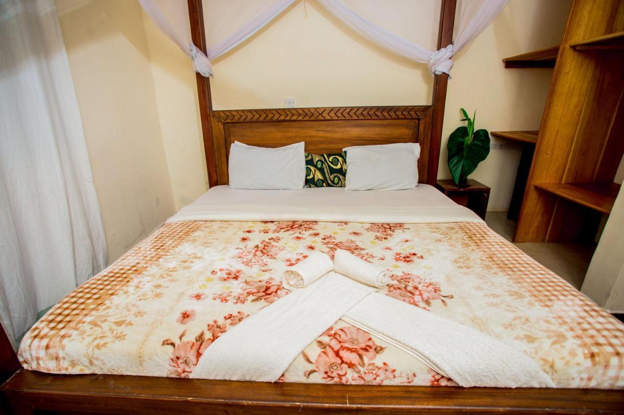 The Secret Garden Hotel Moshi Extérieur photo