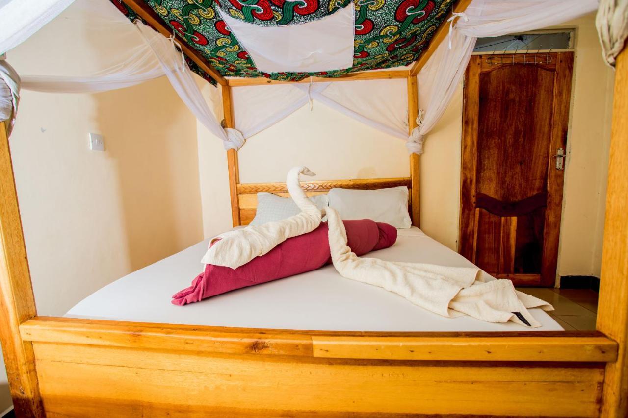The Secret Garden Hotel Moshi Extérieur photo