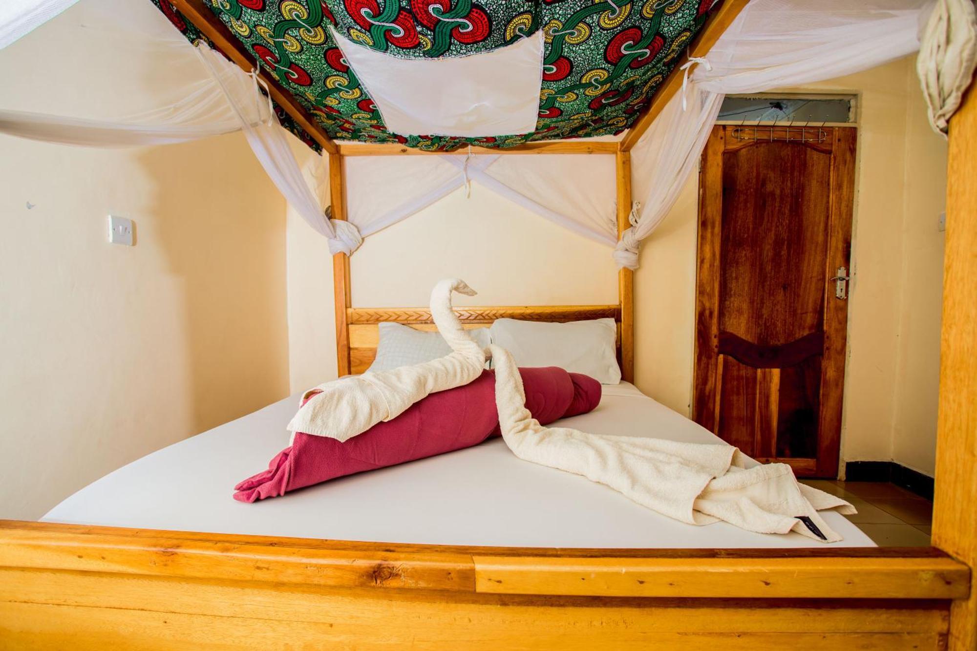 The Secret Garden Hotel Moshi Extérieur photo