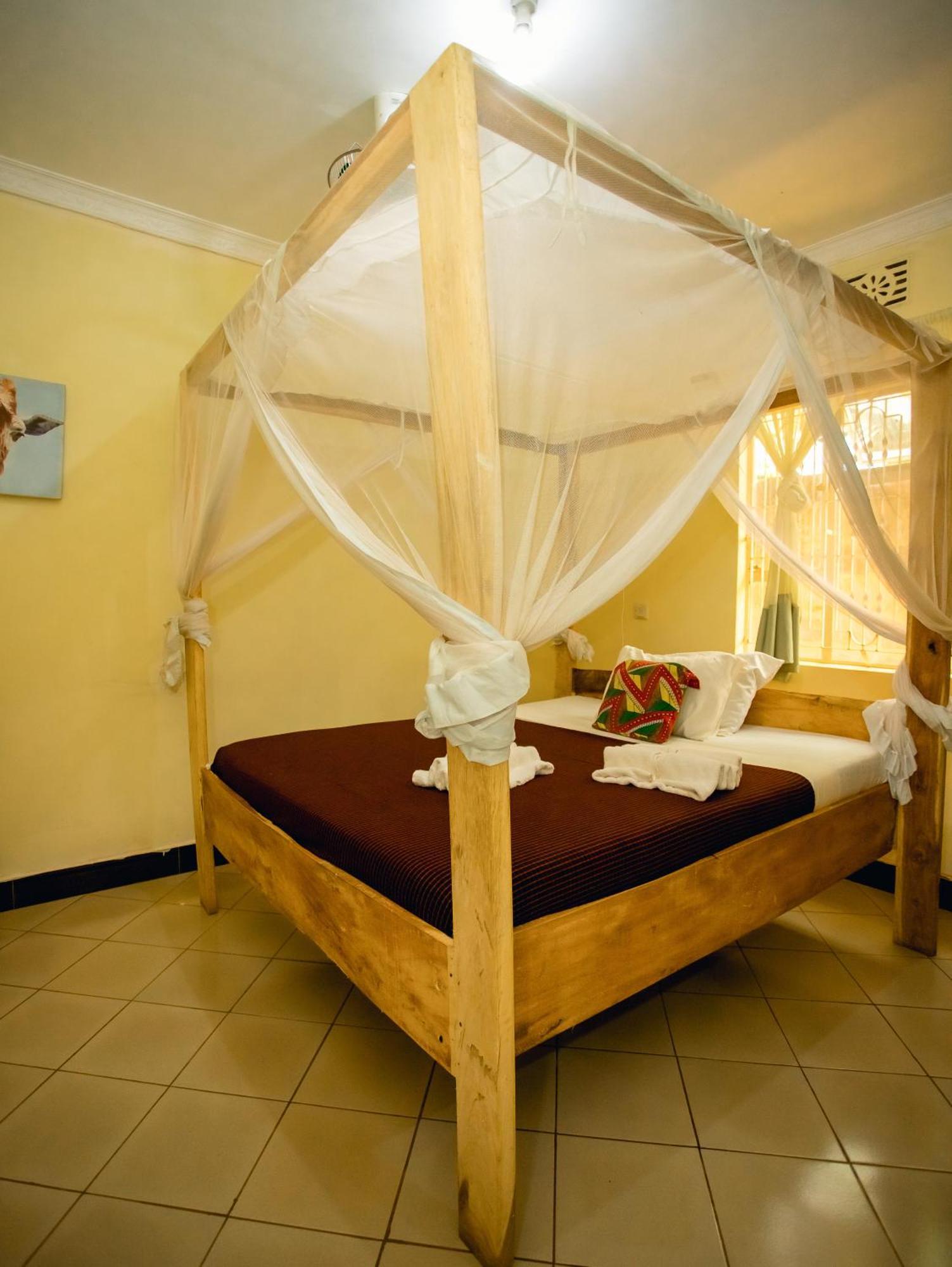 The Secret Garden Hotel Moshi Extérieur photo